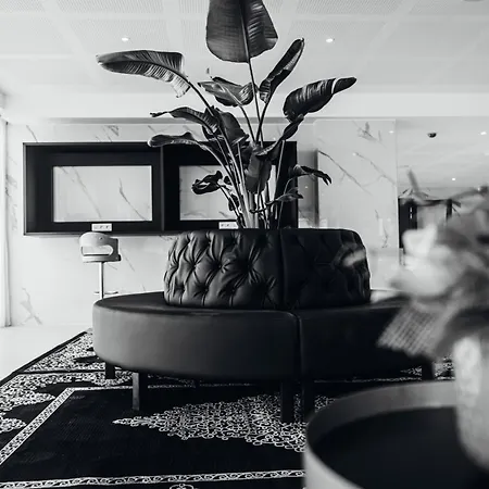 Le Barracuda & Spa, Centre Port, Pieds Dans L'eau, Vue Apartahotel 4*