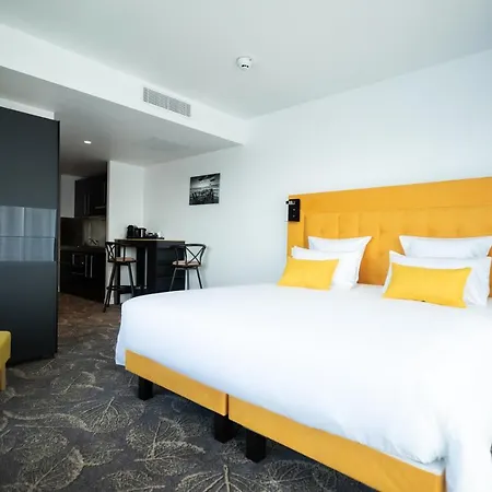 Le Barracuda & Spa, Centre Port, Pieds Dans L'eau, Vue