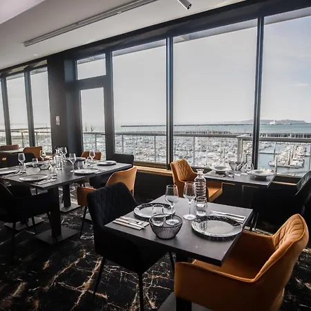 Le Barracuda & Spa, Centre Port, Pieds Dans L'eau, Vue