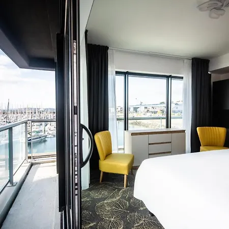 Le Barracuda & Spa, Centre Port, Pieds Dans L'eau, Vue 4* ברסט