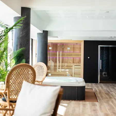 Le Barracuda & Spa, Centre Port, Pieds Dans L'eau, Vue ברסט