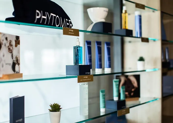 Ξενοδοχείο με διαμερίσματα Le Barracuda & Spa, Pieds Dans L'eau, Vue Mer, Espace Bien-etre Offert Μπρεστ