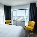 Le Barracuda & Spa, Pieds Dans L'eau, Vue Mer, Espace Bien-etre Offert Brest