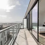 Le Barracuda & Spa, Pieds Dans L'eau, Vue Mer, Espace Bien-etre Offert Aparthotel 4*