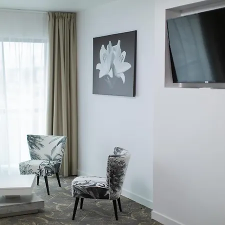 Le Barracuda & Spa, Centre Port, Pieds Dans L'eau, Vue アパートホテル ブレスト