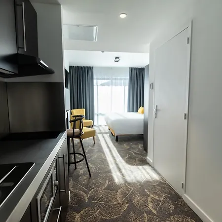 Le Barracuda & Spa, Centre Port, Pieds Dans L'eau, Vue