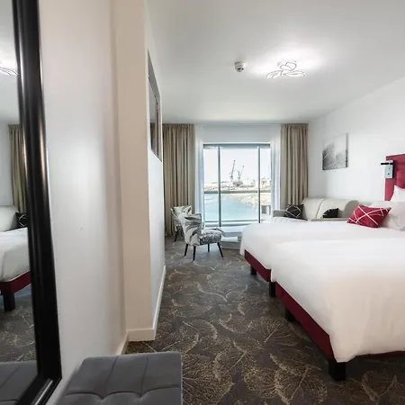 아파트호텔 Le Barracuda & Spa, Centre Port, Pieds Dans L'eau, Vue 4*