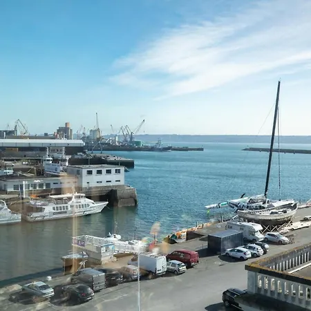 Le Barracuda & Spa, Centre Port, Pieds Dans L'eau, Vue 4* 브레스트