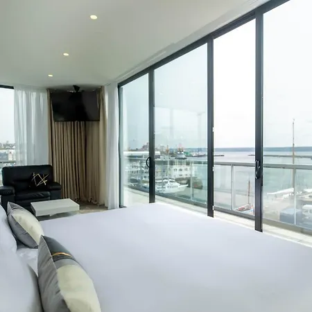 Le Barracuda & Spa, Centre Port, Pieds Dans L'eau, Vue 4*