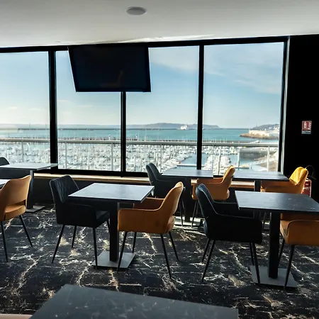 Le Barracuda & Spa, Pieds Dans L'eau, Vue Mer, Espace Bien-etre Offert Апарт-готель Брест