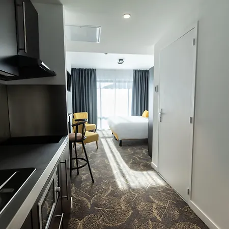 Le Barracuda & Spa, Pieds Dans L'eau, Vue Mer, Espace Bien-etre Offert Hotel apartamentowy 4*
