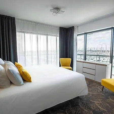 Le Barracuda & Spa, Pieds Dans L'eau, Vue Mer, Espace Bien-etre Offert 4* Brest