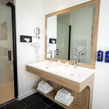 Le Barracuda & Spa, Pieds Dans L'eau, Vue Mer, Espace Bien-etre Offert