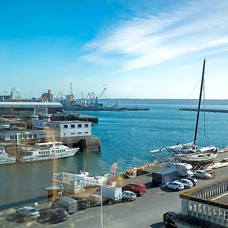 Aparthotel Le Barracuda & Spa, Pieds Dans L'eau, Vue Mer, Espace Bien-etre Offert 4*
