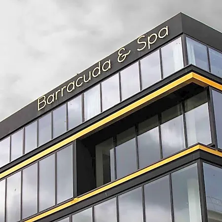Aparthotel Le Barracuda & Spa, Pieds Dans L'eau, Vue Mer, Espace Bien-etre Offert 4*