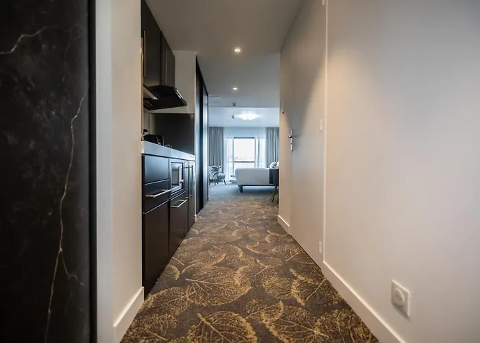 Апарт-готель Le Barracuda & Spa, Pieds Dans L'eau, Vue Mer, Espace Bien-etre Offert 4*