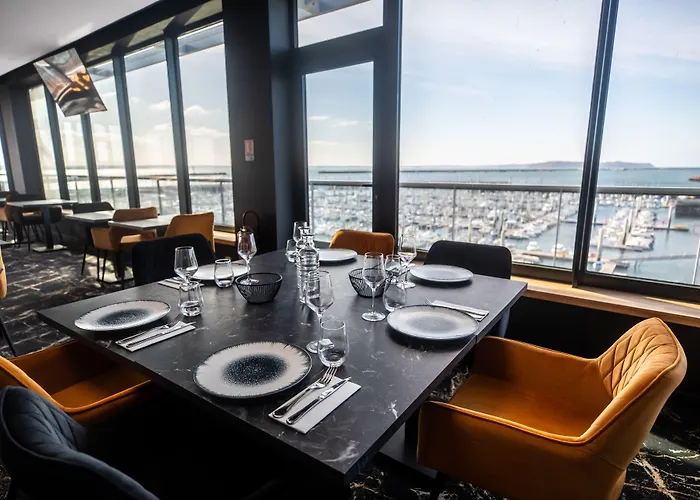 Apartahotel Le Barracuda & Spa, Pieds Dans L'eau, Vue Mer, Espace Bien-etre Offert 4*