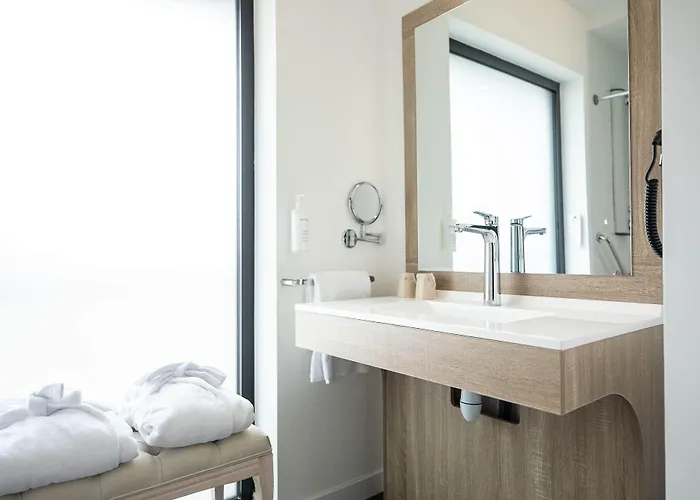 Le Barracuda & Spa, Pieds Dans L'eau, Vue Mer, Espace Bien-etre Offert Апарт-готель