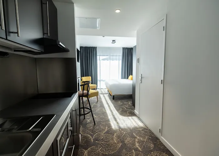 Le Barracuda & Spa, Pieds Dans L'eau, Vue Mer, Espace Bien-etre Offert Апарт-готель 4*