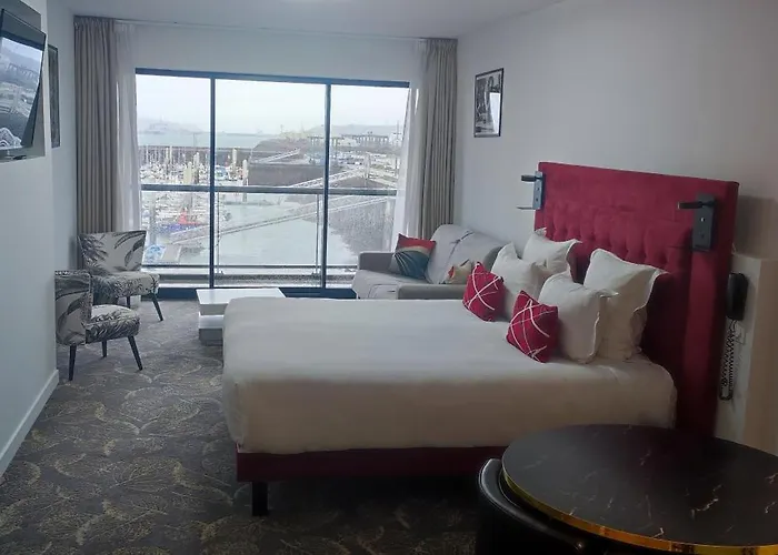 Le Barracuda & Spa, Pieds Dans L'eau, Vue Mer, Espace Bien-etre Offert Брест